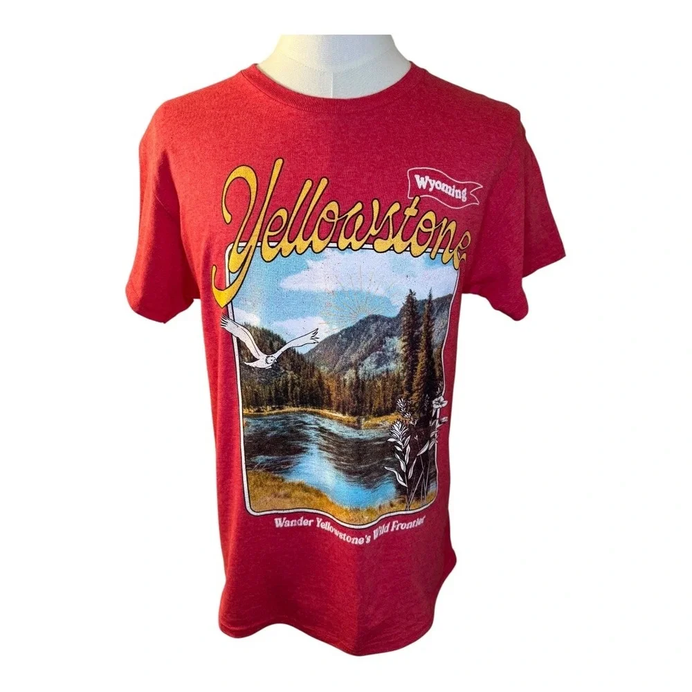Kid Dangerous Yellowstone‎ Graphic Tee Wyoming Souvenir Red Medium NWT